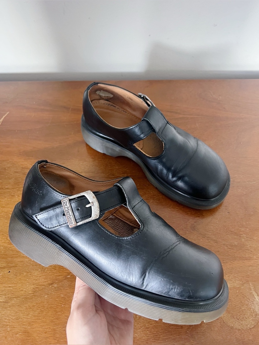 Dr Martens • vintage t-strap mary janes 8334 leather chunky black lug sole MIE